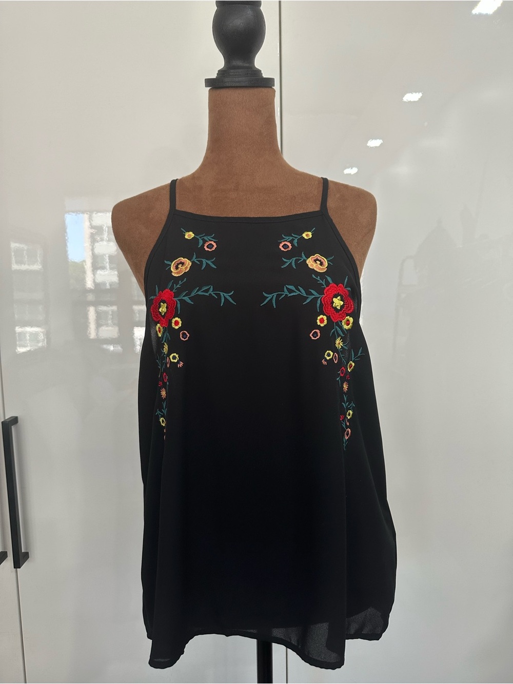 SHEIN Black Floral Embroidered Spaghetti Strap Cami